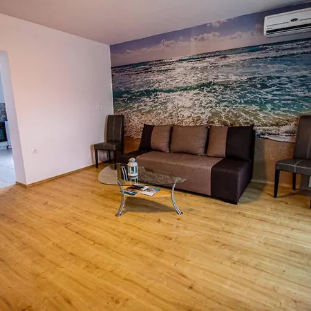 Apartment Mirno *