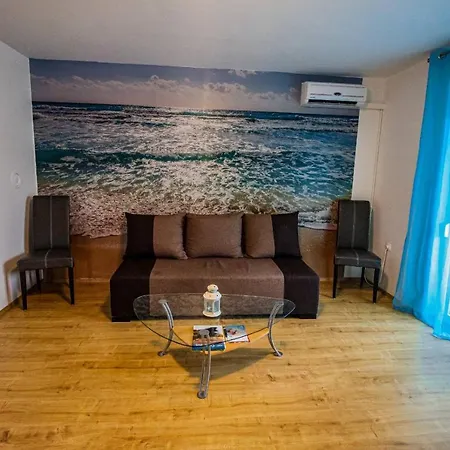 Apartment Mirno