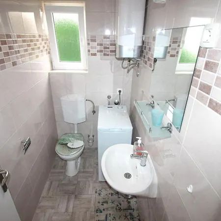 Apartment Mirno *