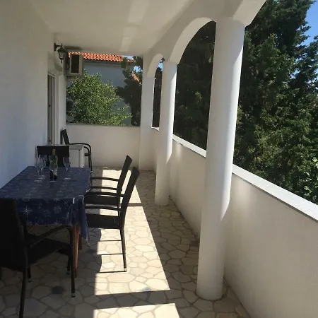 Apartment Mirno Selce
